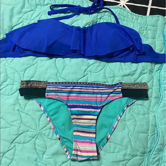 Strapless ruffle bikini w/stripe bottoms Sz sm - Picture 13 of 13